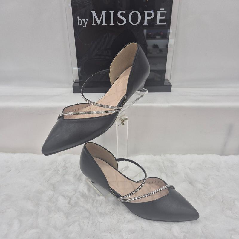 By 女性 ストラップ ポイント パンプス 112HT412FG009 BLACK 1 JJ