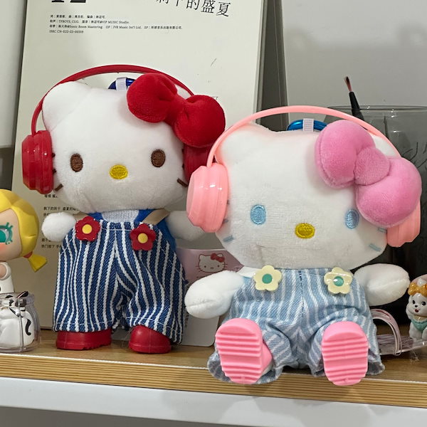 Qoo10] 音楽聴きハローキティ ぬいぐるみ リュッ