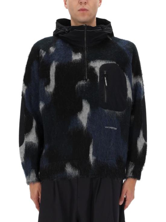 AND WANDER Men Sweatshirts 5745284063 404 Black