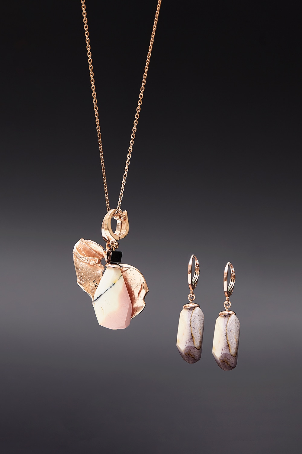 [HAZINA] Irregular Mookaite Pendant Set