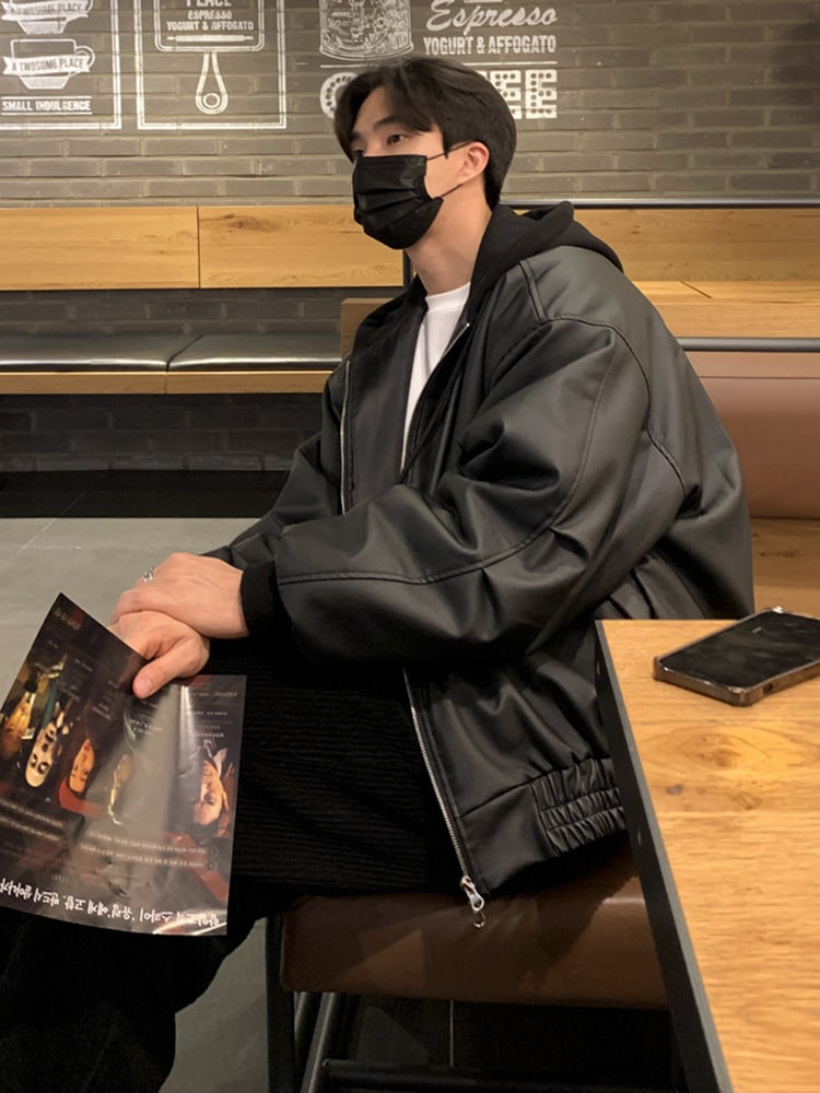 フーデッドレザージャケットジャケットメンズ秋の新しい薄い部分ルーズトップレザージャケットのシニア感覚のトレンドの韓国語バージョン