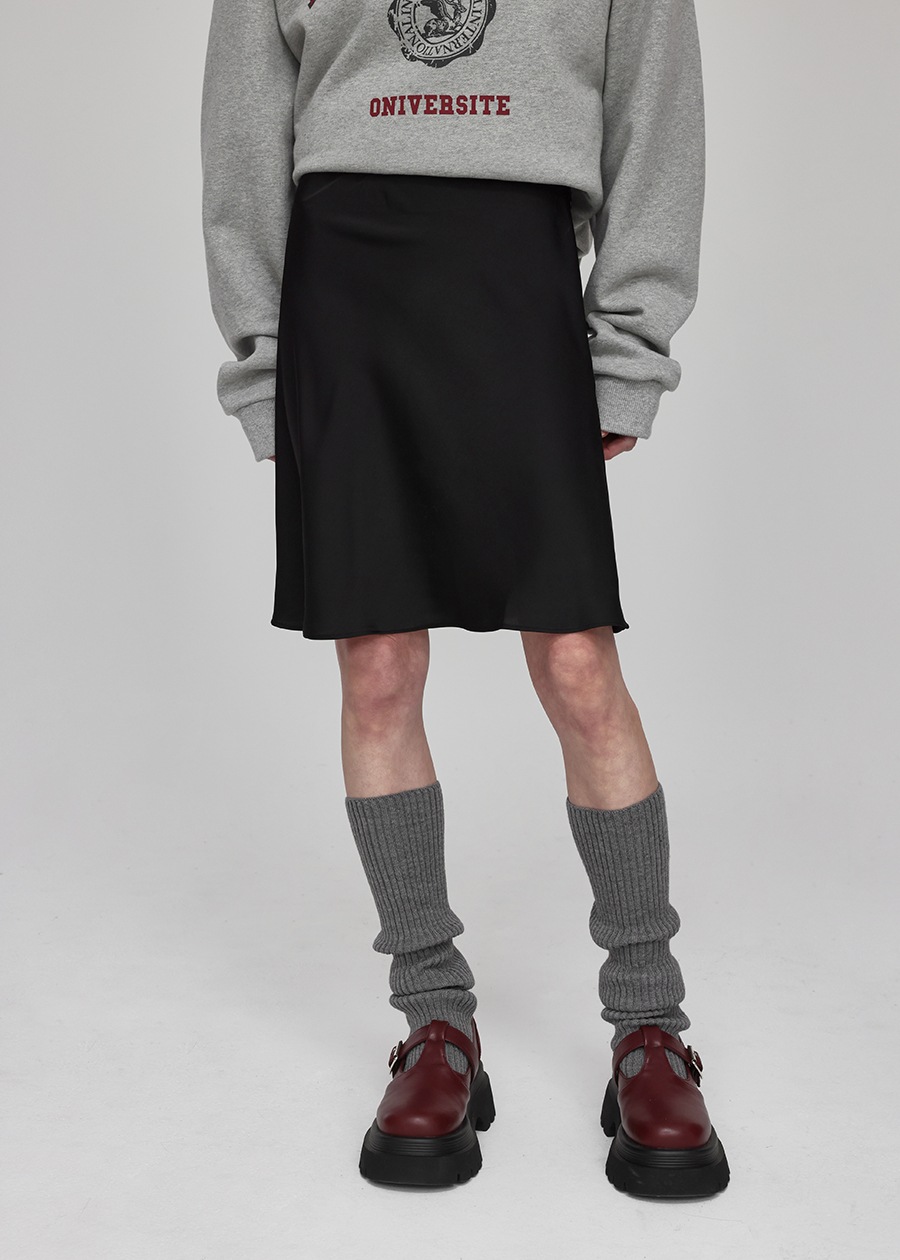 ラネットサテンフレアミディスカート