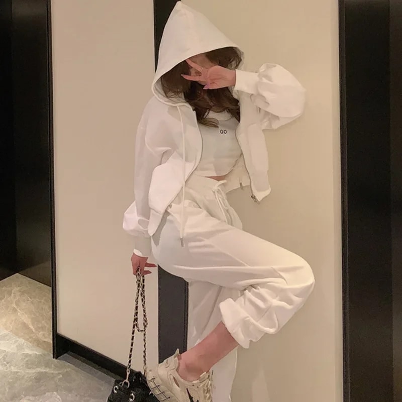 女性のスポーツウェアセット,ショーツとジッパー,フード付きスウェットシャツ,ジャケット,タンクトップ,流行のストリートウェア,香港スタイル,春と秋 - 200000345