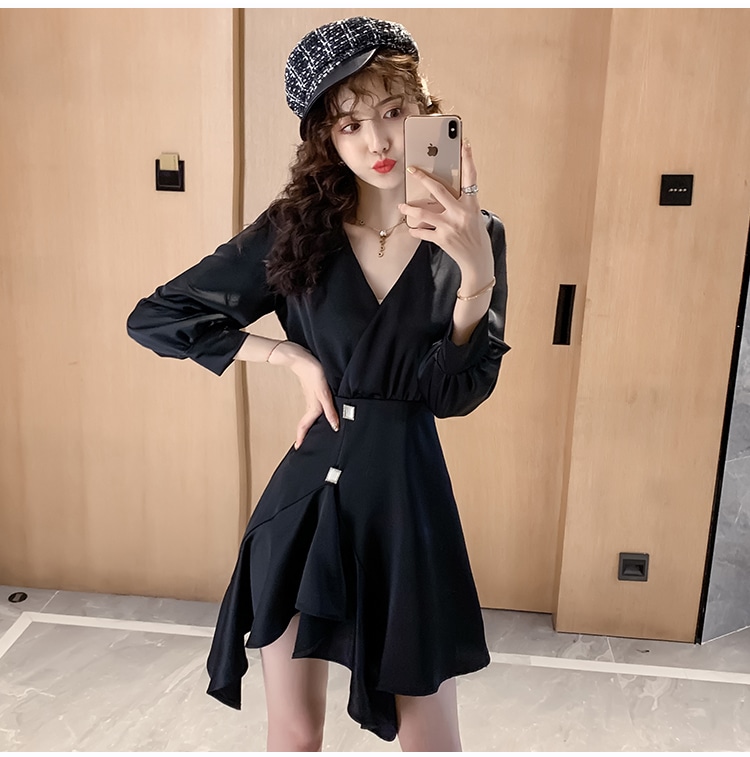 ネックワンピース ワンピース フレアワンピース ワンピドレス ミニ ミニ丈 袖あり 長袖 Vネック カシュクール ウエストマーク ハイウエスト かわいい 大人可愛い きれいめ シンプル カジュアル