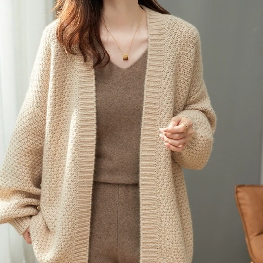 トップス カーディガン 袖付き 長袖 襟なし 前開き かわいい 大人可愛い きれいめ シンプル 大人 上品 おしゃれ かっこいい 大人女子 レトロ こなれ感 クール メンズライク ボーイッシュ 個性的