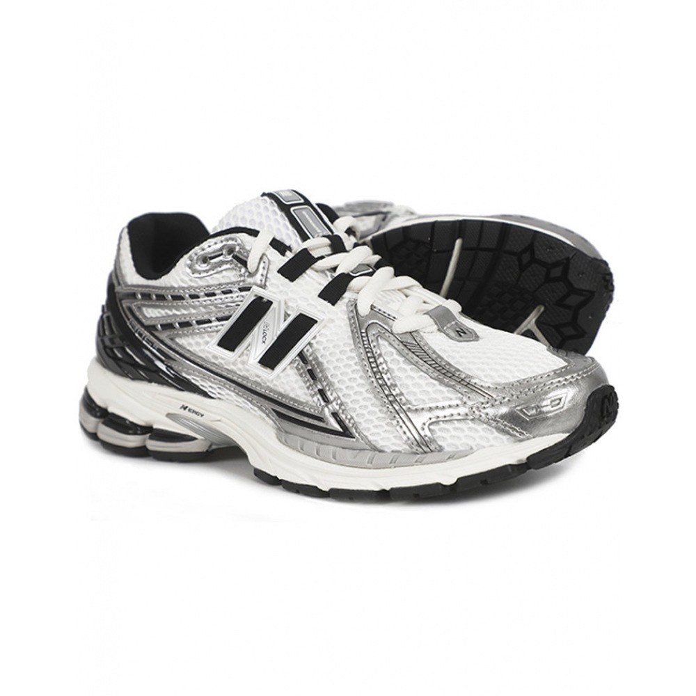 ニューバランススニーカー 1906R シルバーメタリックブラック