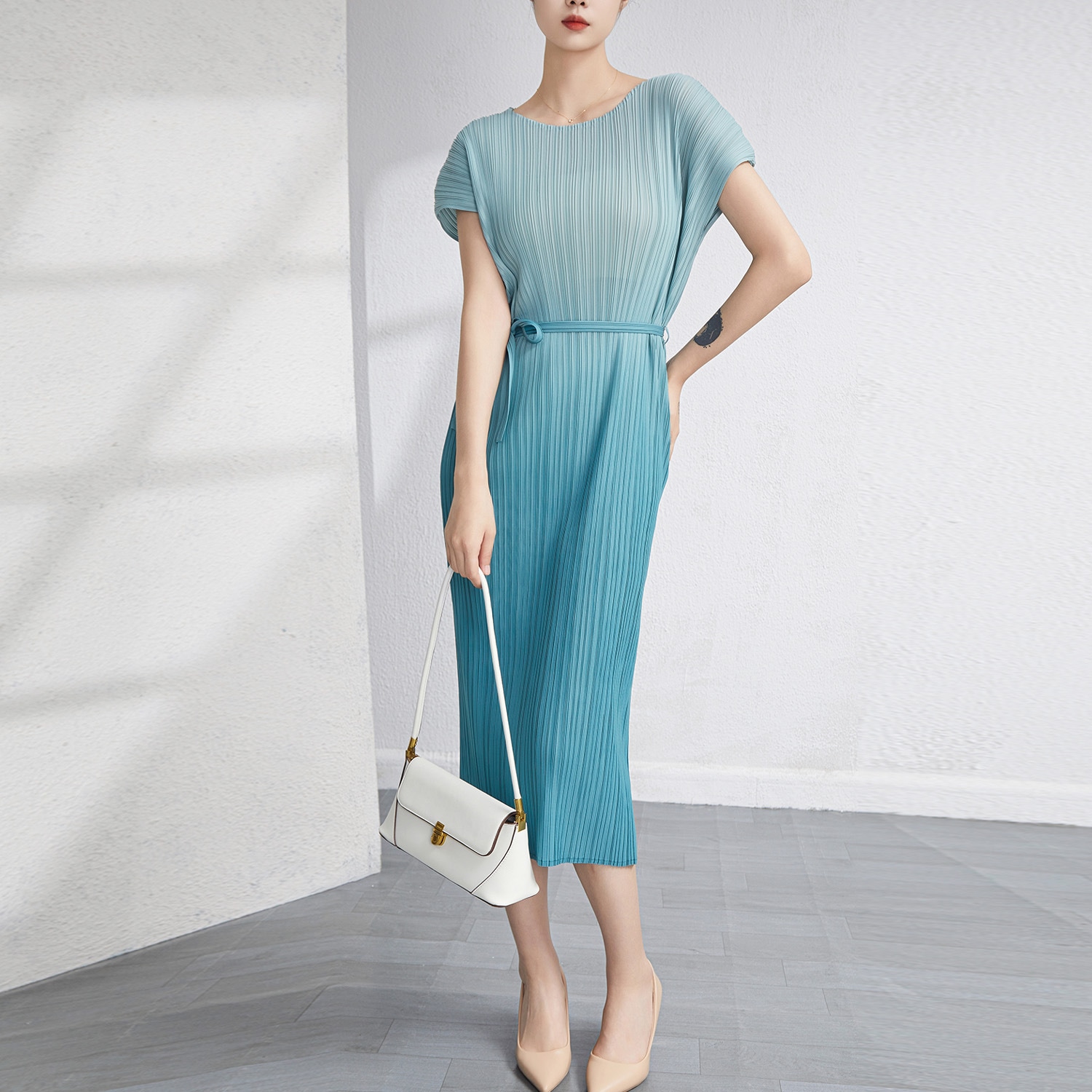 しわワンピース青紫色グラデーションぼかしストライプ欧米風ゆったり系ベルト痩せストレートスカートc