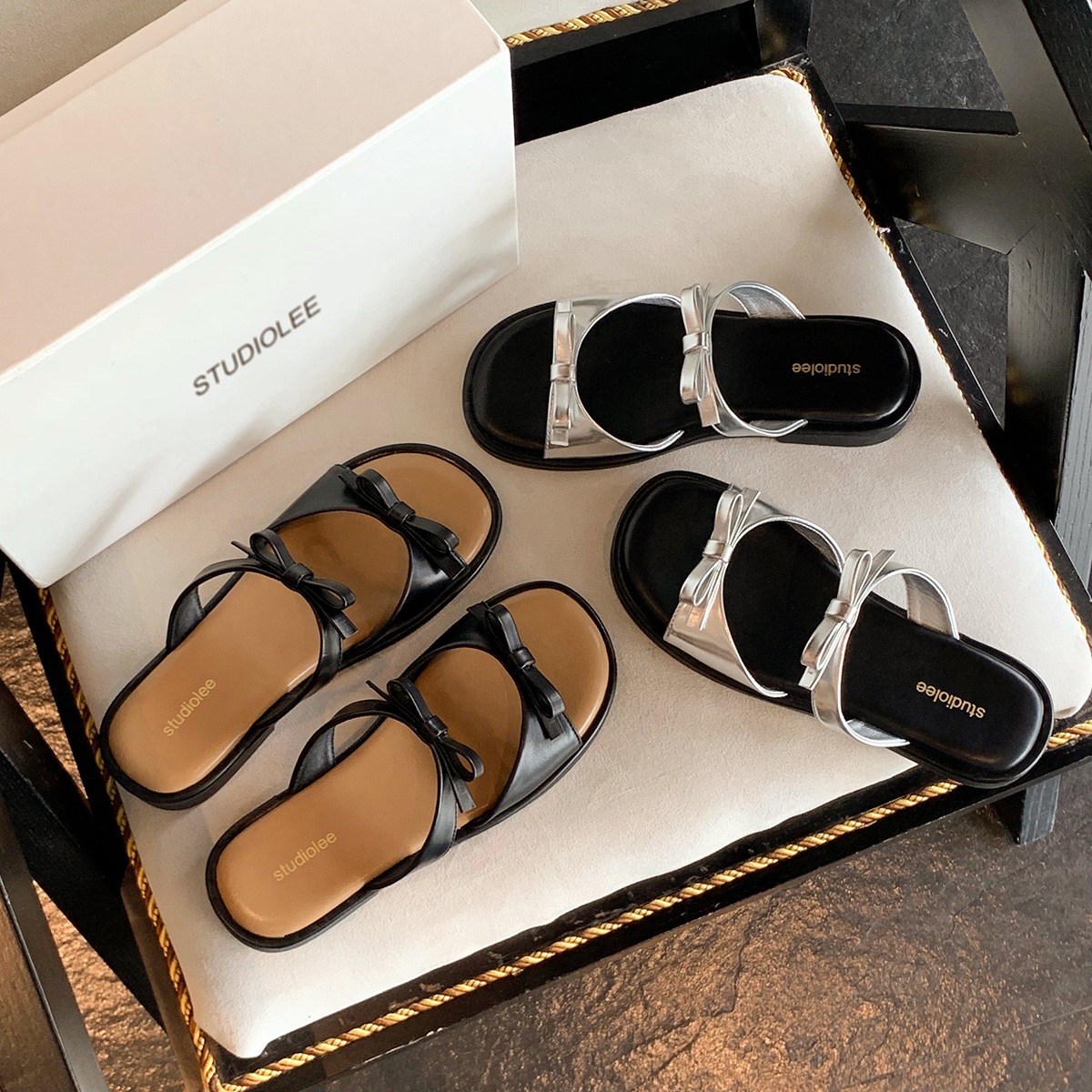 11 シープスキングレープママソフトソールソールボウオープンボウトゥームーブビーチオールマッチカジュアルフラットソールスリッパ女性夏の屋外サンダル