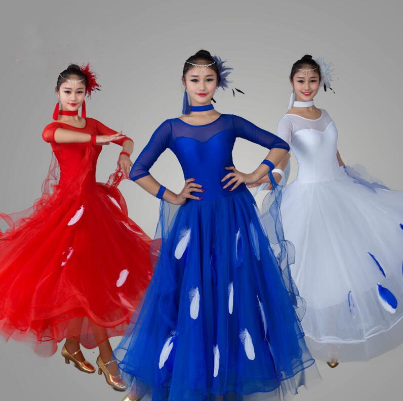 新作 モダンドレス ロング丈 マキシ丈 社交ダンス ドレス スタンダード ラテン ワルツ ロングドレス 大人 競技着 試合着 五分袖 チュール切り替え 羽 羽毛 広がる モダンドレス 発表会 ステージ