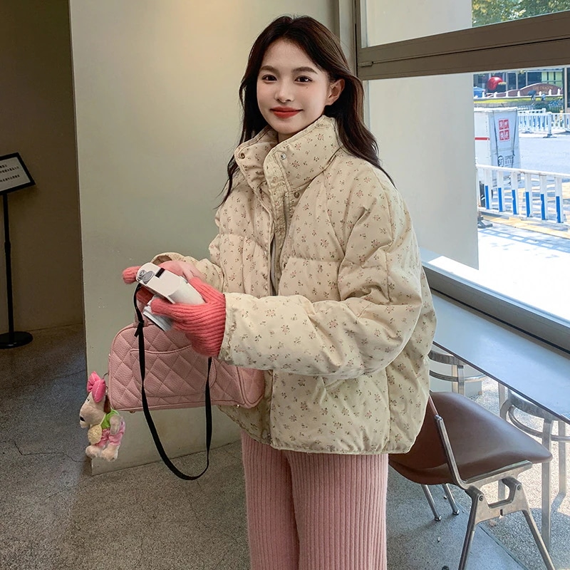 砕花ダウン綿服女性ショート冬2024新韓国版小柄ゆるい立襟ミルクパン服