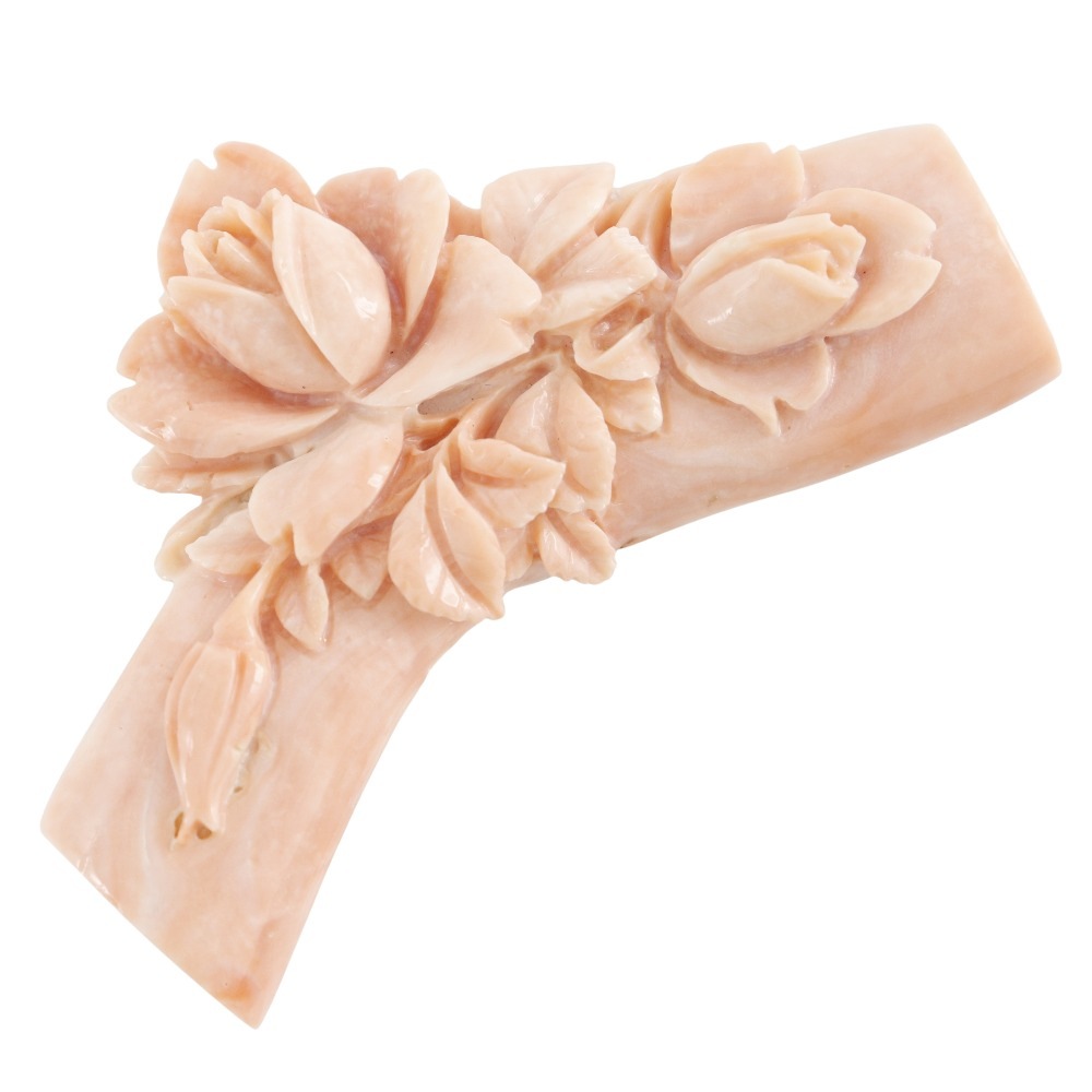 本珊瑚 サンゴ コーラル 花彫刻 和装小物 ヴィンテージ アクセサリー 横幅約6.2cm 帯留め _ 中古品