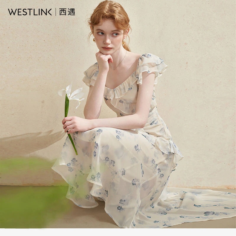 【急速出荷!】ラッフルマイクロシャイニーシフォン花柄ドレス女性2025スクエアネックドレスドレス スーツ パーティードレス ウェディングドレス キャバドレス 結婚式 ドレス