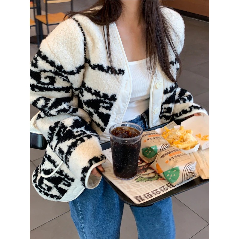 韓国の東大門新作ジャカードラムウール長袖暖かい綿の女性用服