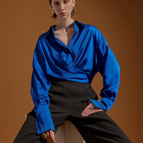 B2882 サテン ツイスト アンバランス ブラウス