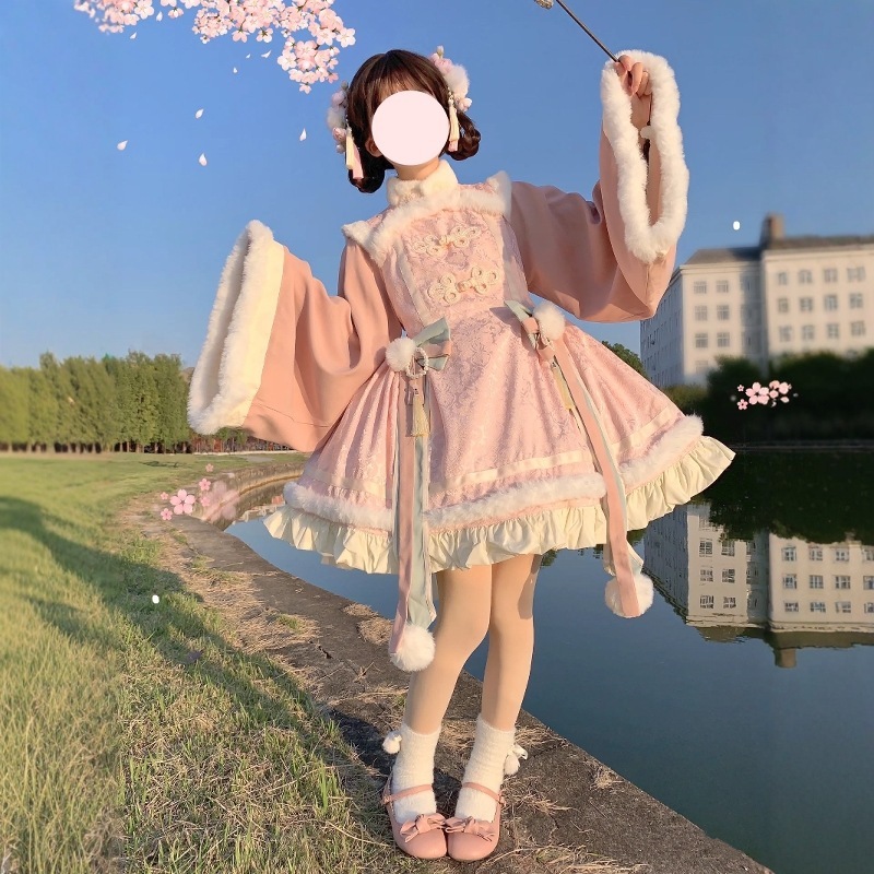 秋冬ベルベットワンピースロリータはスカートを着たことがある元日ワンピース新しい軍服がかわいい