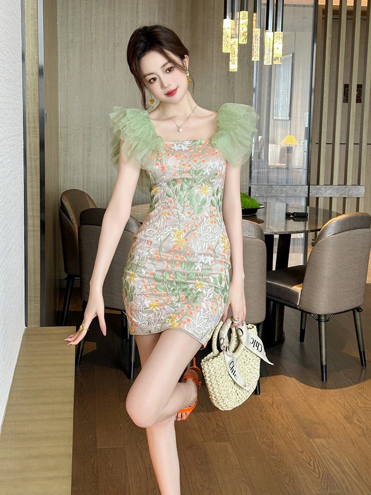 Hot!!!2024夏新品 オフショルダー 刺繍 ショートワンピース チュールドッキング タイト ドレス パーティー キャバ 大人 同窓会 披露宴 卒業式 結婚式 演奏会 ウェディング 二次会 メ