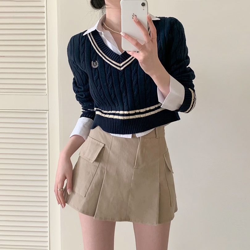 韓国の女性ファッション/ [4color] 刺繍クロップVネックケーブルニット nt1248