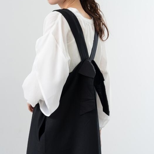 ボトムス スカート ジャンパースカート ロング丈 バックリボン ポケット かわいい 大人可愛い きれいめ シンプル 上品 おしゃれ かっこいい カジュアル こなれ感 個性的 主役級 存在感 抜け感 春