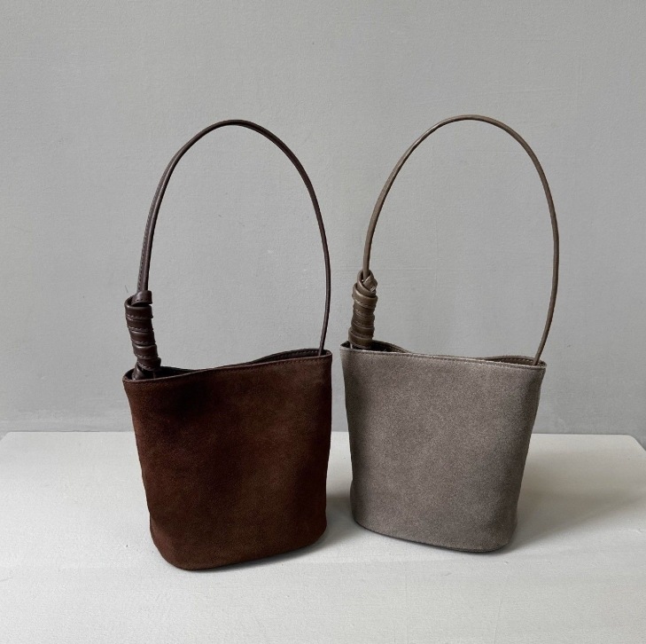 牛皮素材 水桶バッグ レディース 秋冬 アームバッグ シリンダー型 フォンバッグ 個性的デザイン 手提げ・ショルダー・クロスボディ 小さなバッグ レディース