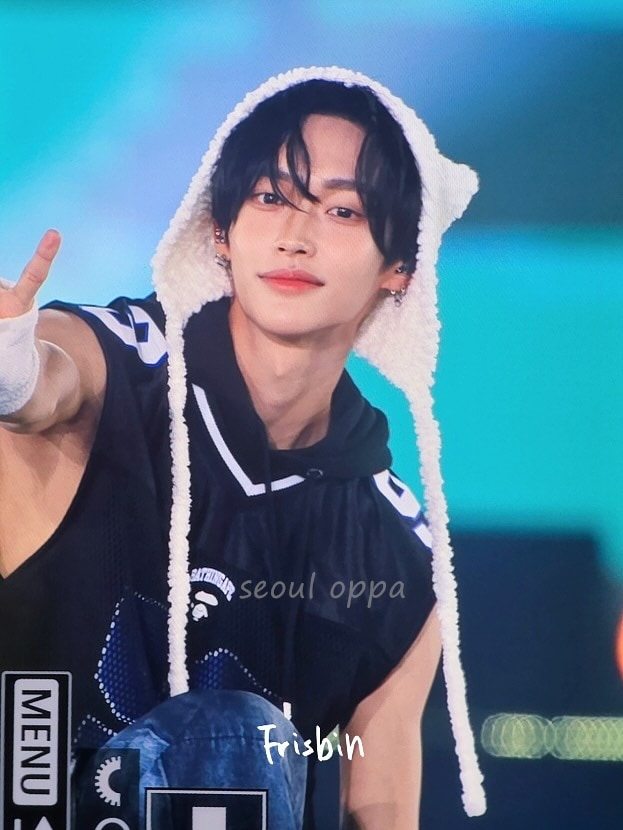 KOREA [ UNIVERSAL CHEMISTRY ] Cat Fleece Black Bonnet Hat