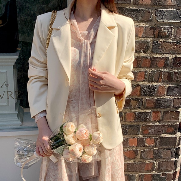 （新カラー追加！／シワになりにくい／しっかりフィット）キントゴールドスティックシングルセミクロップジャケット 韓国アウター jk2858