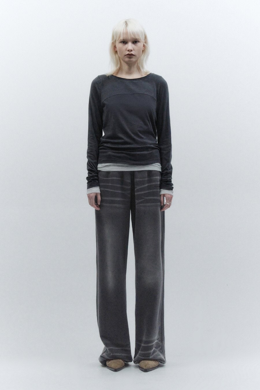【INSILENCE】 LAYERED LONG SLEEVE TOP : CHARCOAL