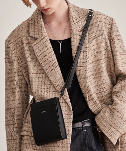 FRONT POCKET MINI CROSS-BAG [BLACK]