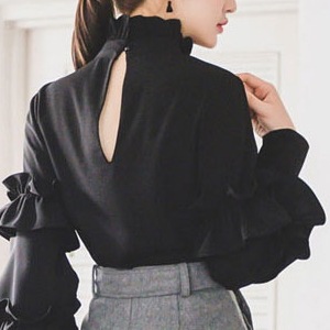 レトロ風 ワンカラー トップス ブラウス プルオーバー チュニック 冬 春 秋 かわいい きれいめ カジュアル レギュラー丈 長袖 フリル袖 フリルカラー スタンドカラー ボトルネック スリム タイト