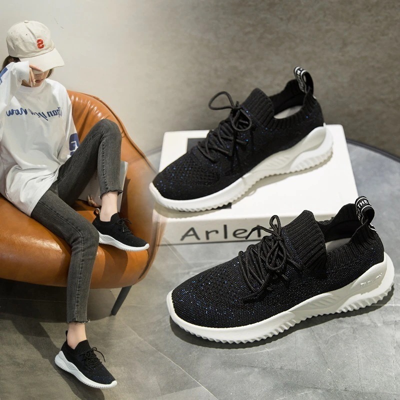 【1つ買うと1つ無料】【メガ割】Lucky bag フライングメッシュ通気性スポーツシューズレディース多目的カジュアル学生黒ランニングシューズ 5,442円