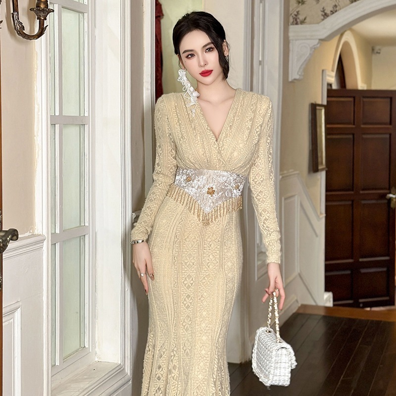 2024夏 新作 気質 ウエスト引き締めVネック レースフィッシュテールスカート /韓国ファッション/パーティードレス/二次会ワンピース/フォーマルワンピース/成人式/卒業式/披露宴75 7,380円