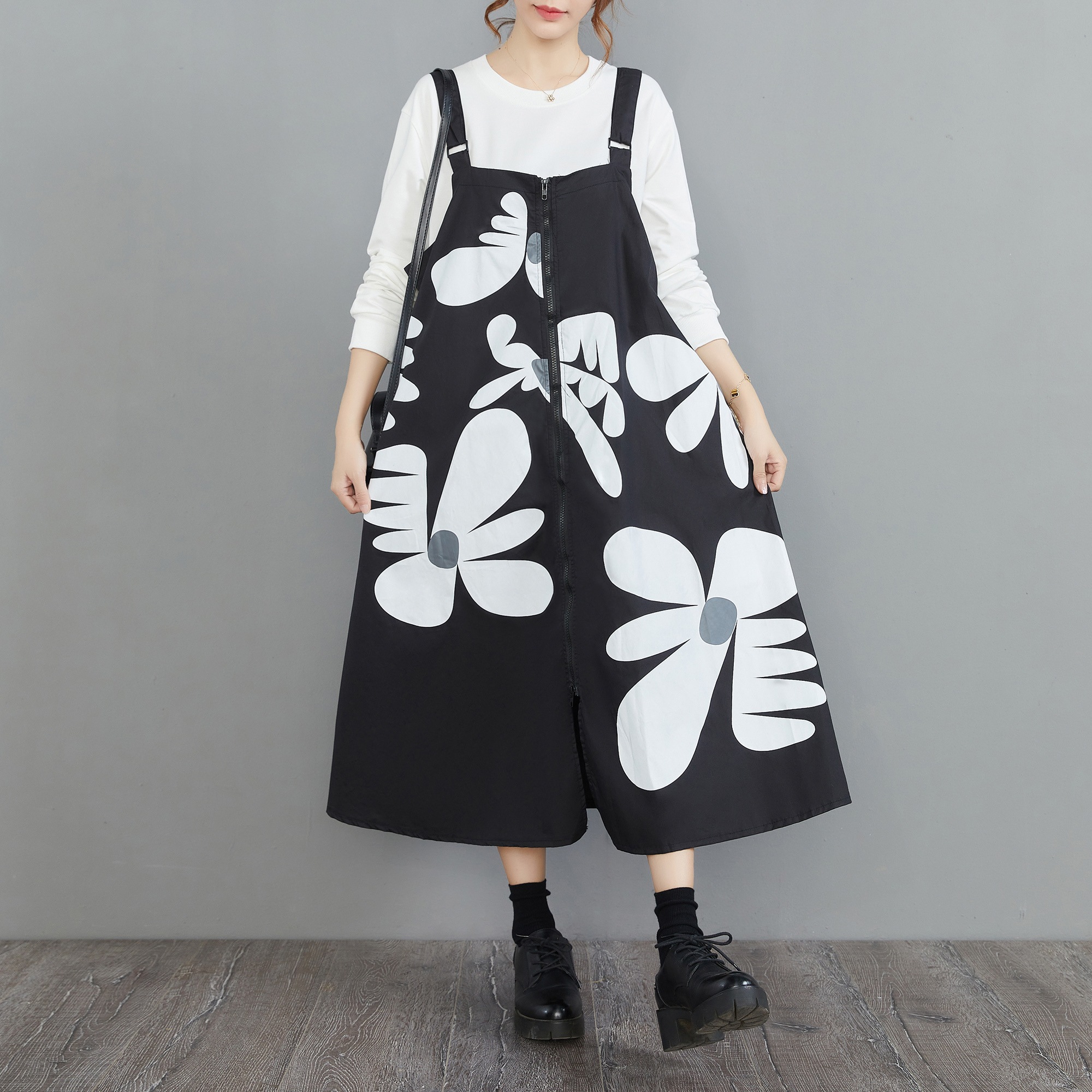 レディース ワンピース オールインワン 前開き ジャンパースカート 膝下 ミモレ 袖なし ノースリーブ スクエアネック ワイド フレア スリット ファスナー ポケット 大人可愛い シンプル こなれ感