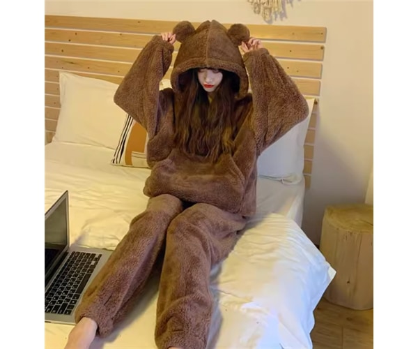 二点セット 上下セット ツーピース くま レディース ルームウェア パジャマ プルオーバー 部屋着 着ぐるみ セットアップ フルレングス 長袖 ポケット ウエストゴム フード 厚手 ベルベット 6,980円