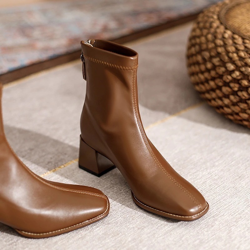 ダッフルヒールのギャザーフレンチショートブーツ秋冬の本革中ヒールのスリムブーツ