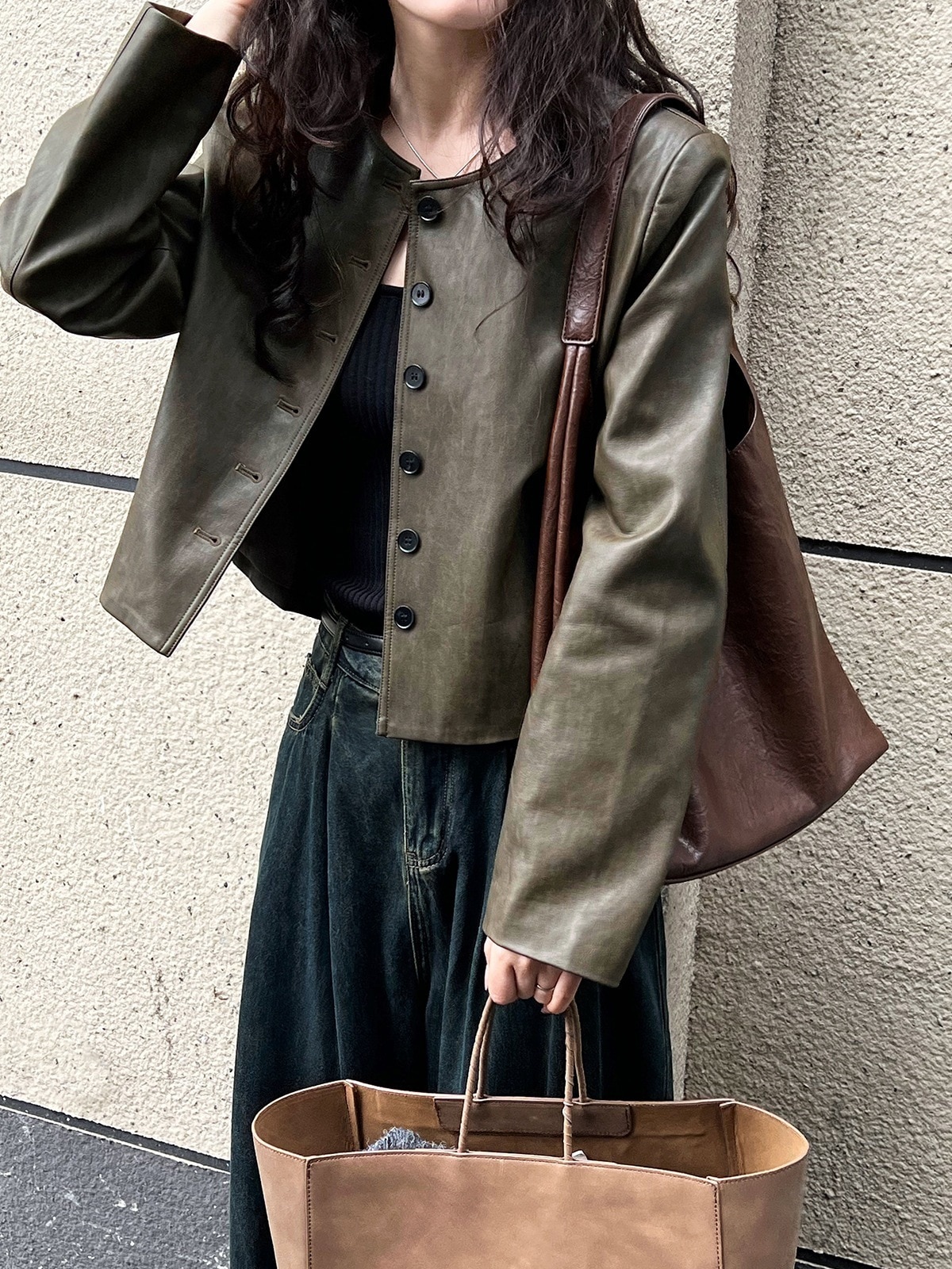 秋のレトロ古い香港スタイルラウンドネックPUレザージャケット女性カレーグリーンシングルブレストジャケット トップス