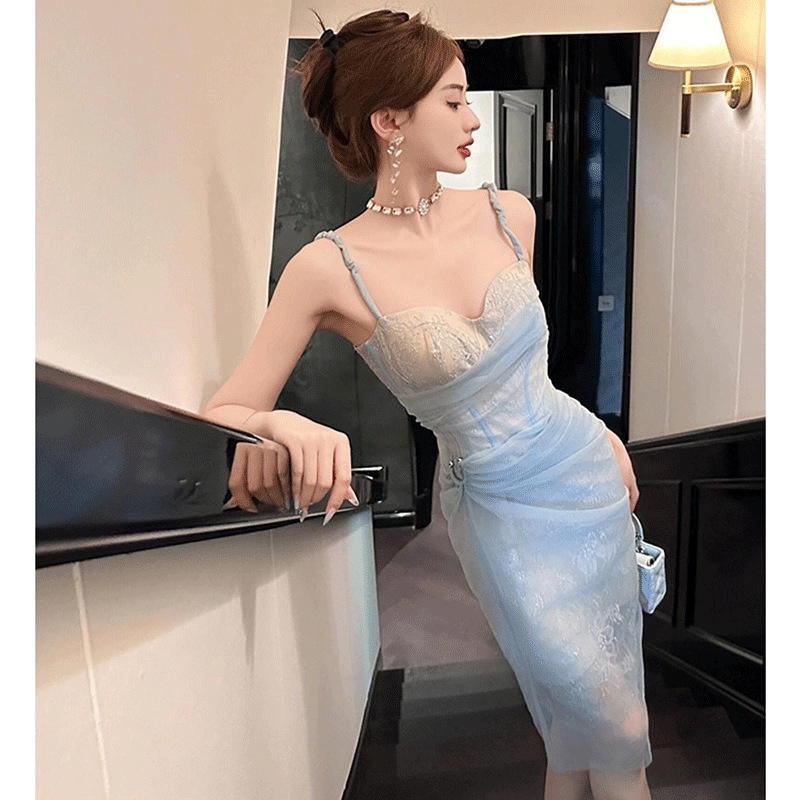 超美品ドレス フレンチシック 美しく優しいスタイル フォーマルシーン ブルーサスペンダードレス