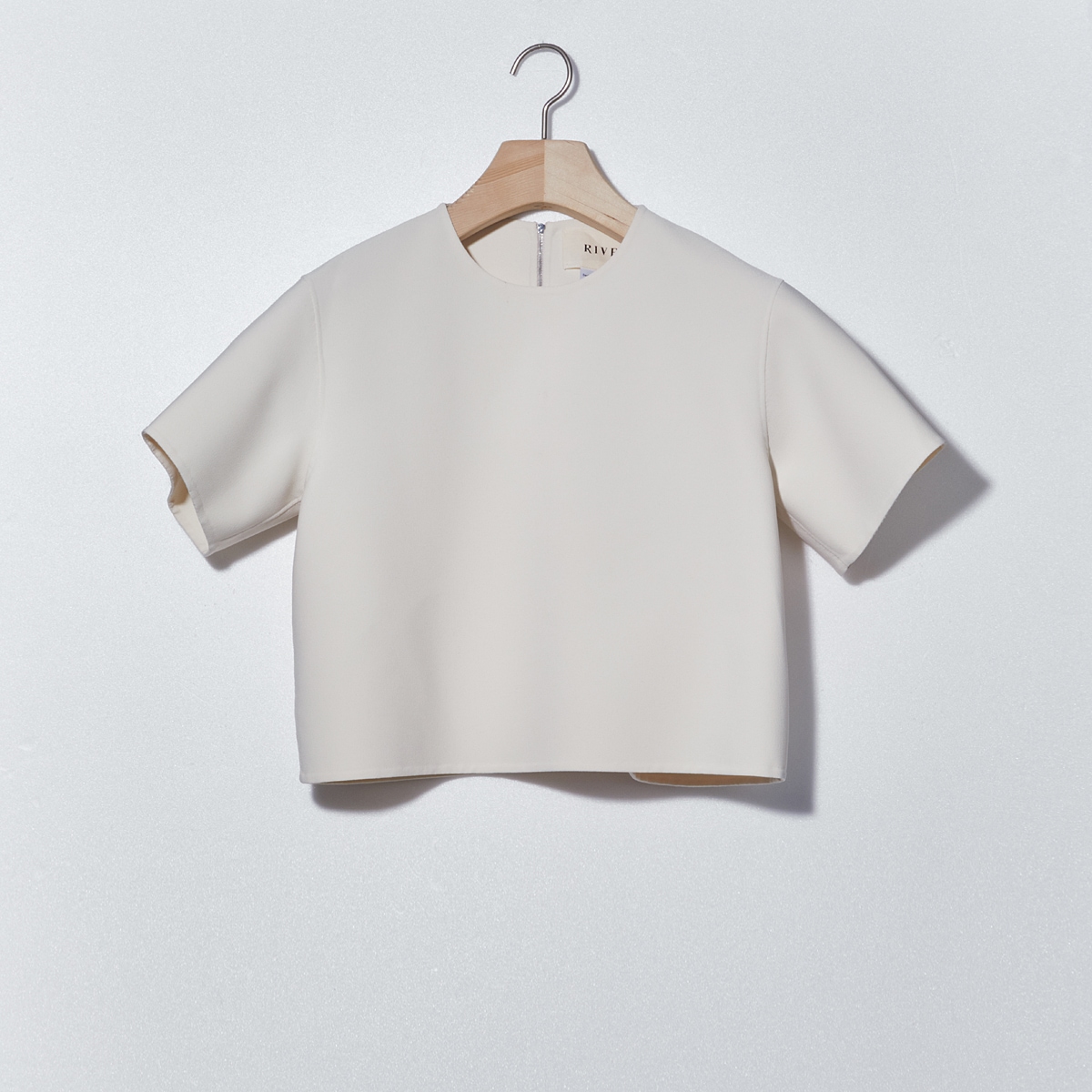 THE ISSUE Simple Round Shirt