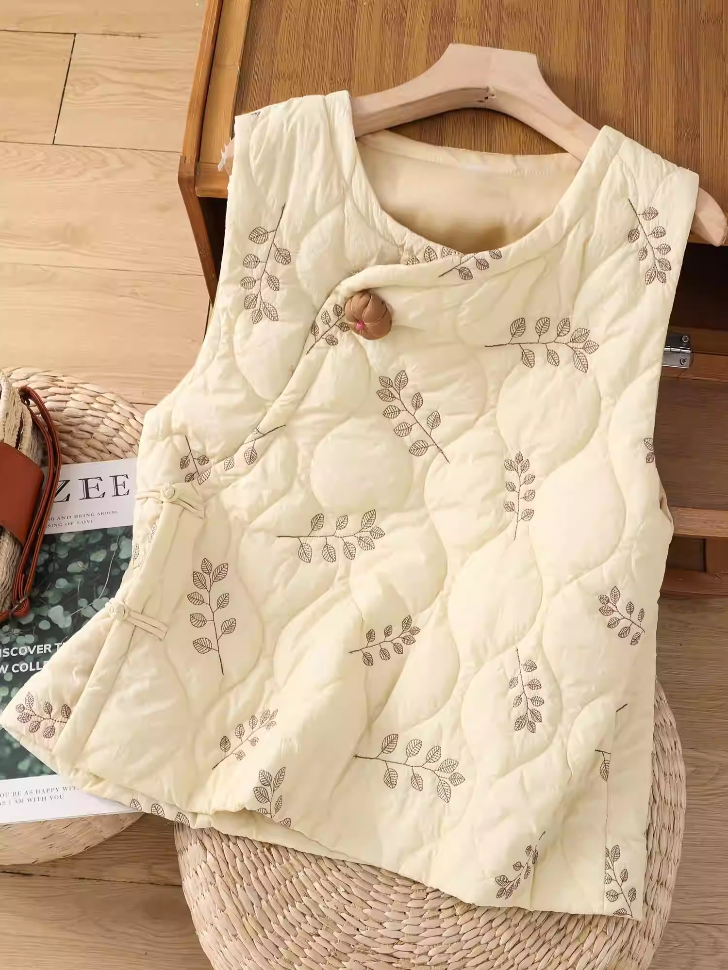 レディース 新中式 刺繍綿入れベスト 秋冬 厚手 保温 レイヤード 新品 大人気 キャミソール