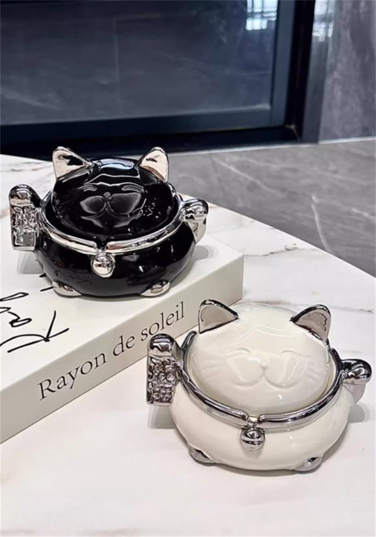 Qoo10] 激安セール 招き猫灰皿 シンプル 蓋付き