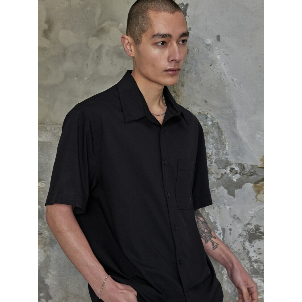 CITYBREEZE 男性用しわ防止ショートスリーブシャツブラック
