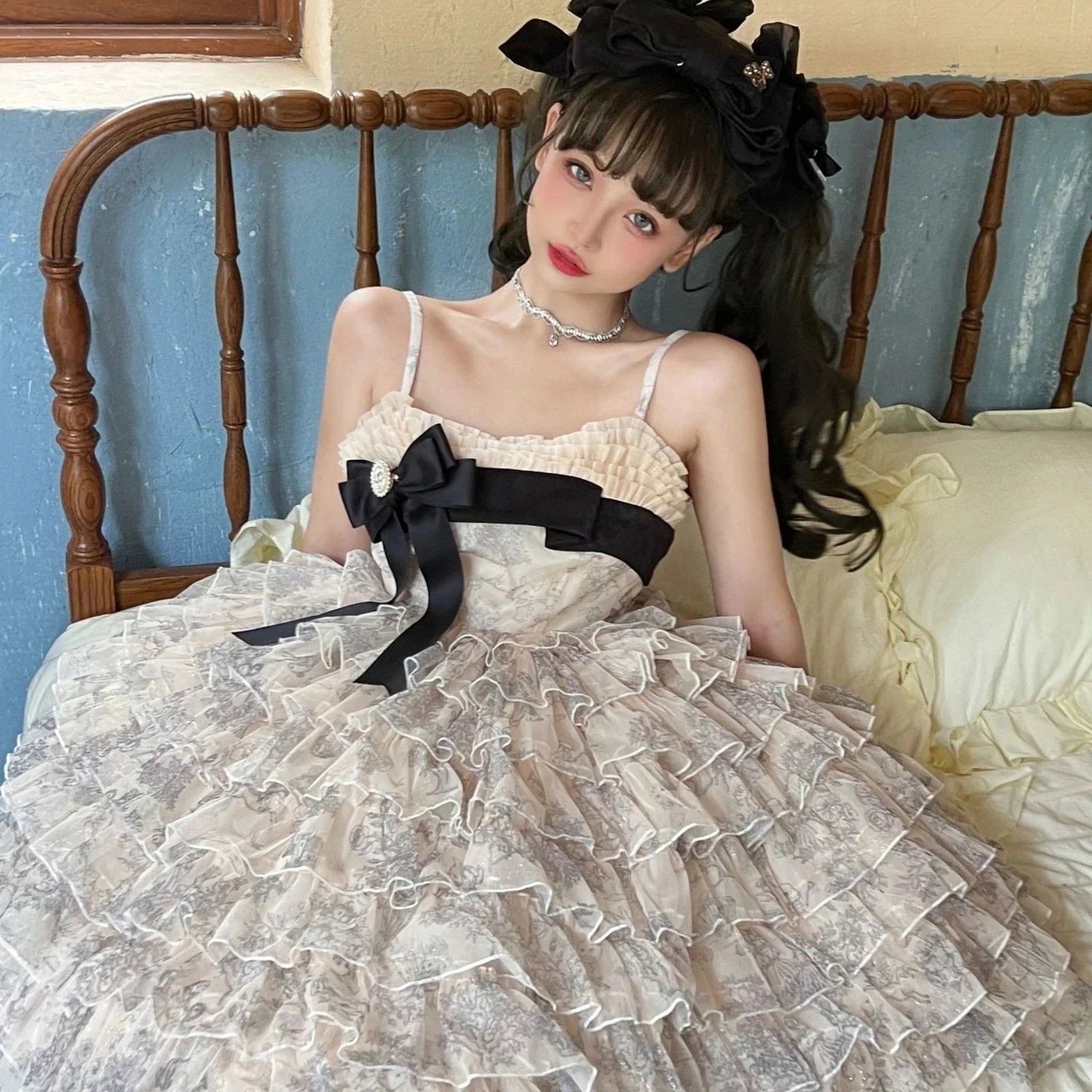 原神コスプレ衣装ロリータジスク サスペンダードレス ロリータドレス ブロンズ多層ケーキスカート 女性