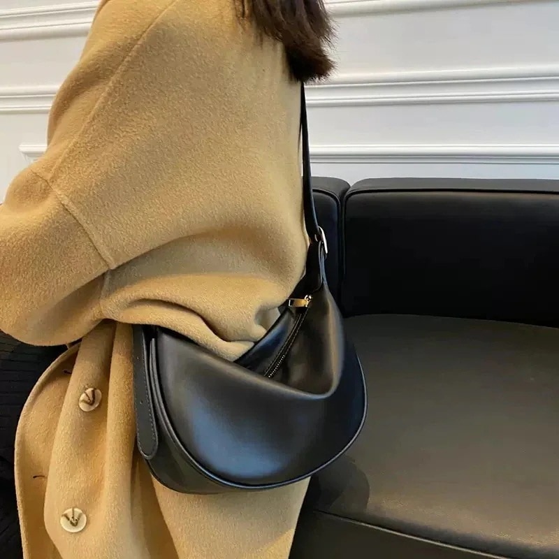 バッグ女性25レジャーファッションシングルショルダークロスボディバッグ餃子バッグと百