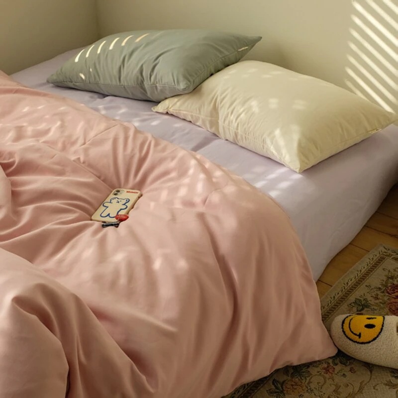 【超お得1つ買うと10個もらえる】急速出荷クリーム色の無地のシンプルな4ピースセット北欧スタイルの学生寮のベッドスリーピースのベッドシーツ羽毛