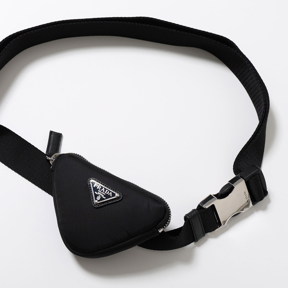 PRADA プラダ ウエストポーチ 2CN087 2DMN メンズ ベルト ナイロン ボディバッグ トライアングルロゴ 鞄 F0002/NERO 71,260円