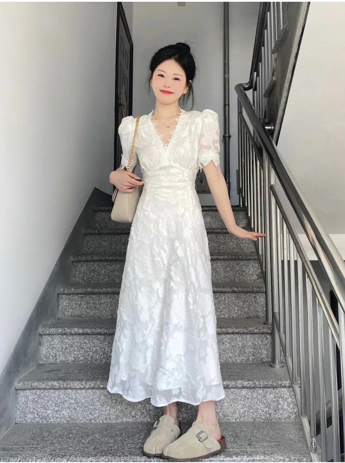 韓国 サマードレスフレンチ ホワイト レース プルームスリーブ Vネック ウエストシェイプ 優雅 半袖ロングワンピース水着ワンピースuvカットパーカー