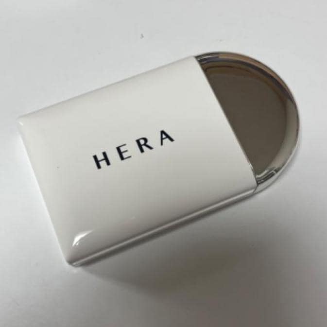 エアリーパウダープライマー8.5g 8,410円