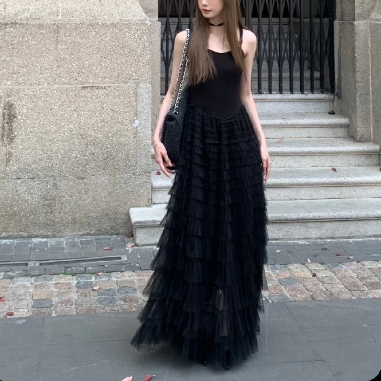 レディース ワンピース デート ティアードワンピース ワンピドレス キャミソールワンピース マキシ マキシ丈 袖なし ノースリーブ スクエアネック 襟なし セミフレア 切り替えデザイン 前開き