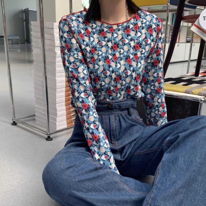 トップス ロンT 長袖 袖あり ラウンドネック 襟なし プリーツ 薄手 かわいい 大人可愛い カジュアル おしゃれ レトロ アジアン エスニック エキゾチック こなれ感 個性的 花柄 柄 春 秋