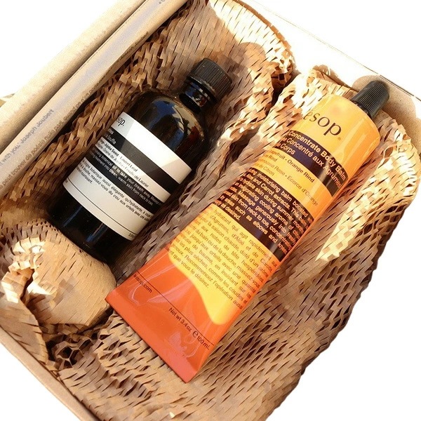 ボディ用保湿セット ブレスレス＆リンドボディバーム 2点セット ギフトセット 女友達 誕生日 ギフトセット 公式巾着＆BOX付き