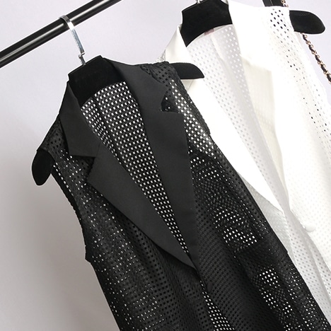 個性的 アウター ベスト カーディガン スーツベスト ミドル ミドル丈 袖なし ノースリーブ 襟付き テーラードカラー ポケット 前開き ワイド 透け感 シースルー 薄手 シンプル おしゃれ お洒落