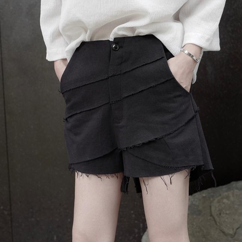 レディースブラックショーツサマーニューパーソナリティファッションブラックシンプルカジュアルパンツラージサイズファッショントレンドショーツレディースシンプル多用途レディースショーツ